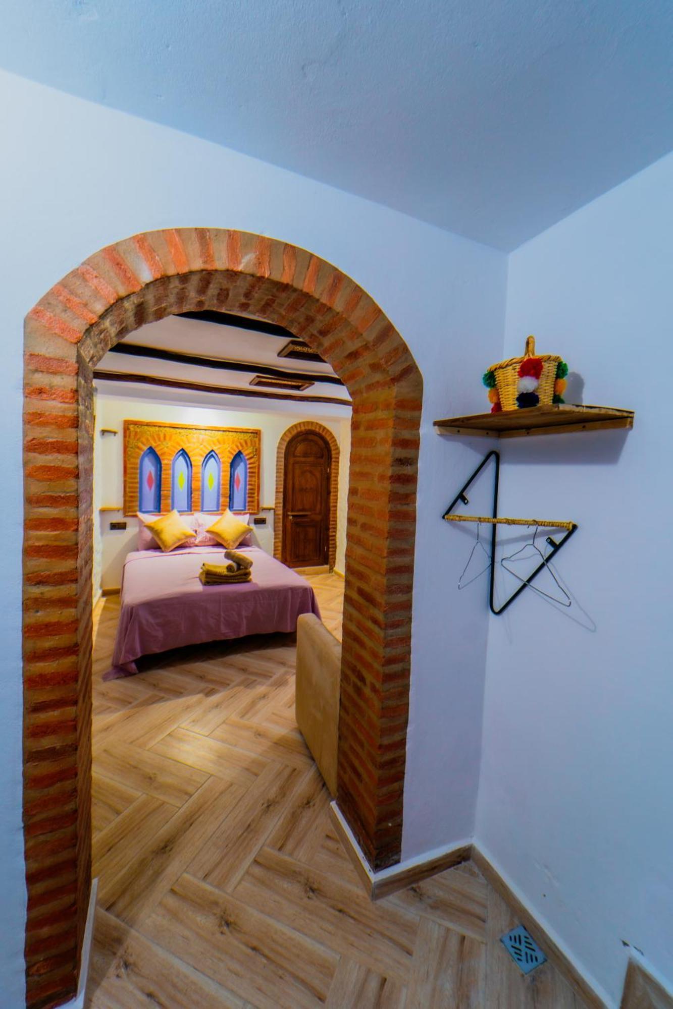 Splendid Traditioanal House In The Main Square Chefchaouen