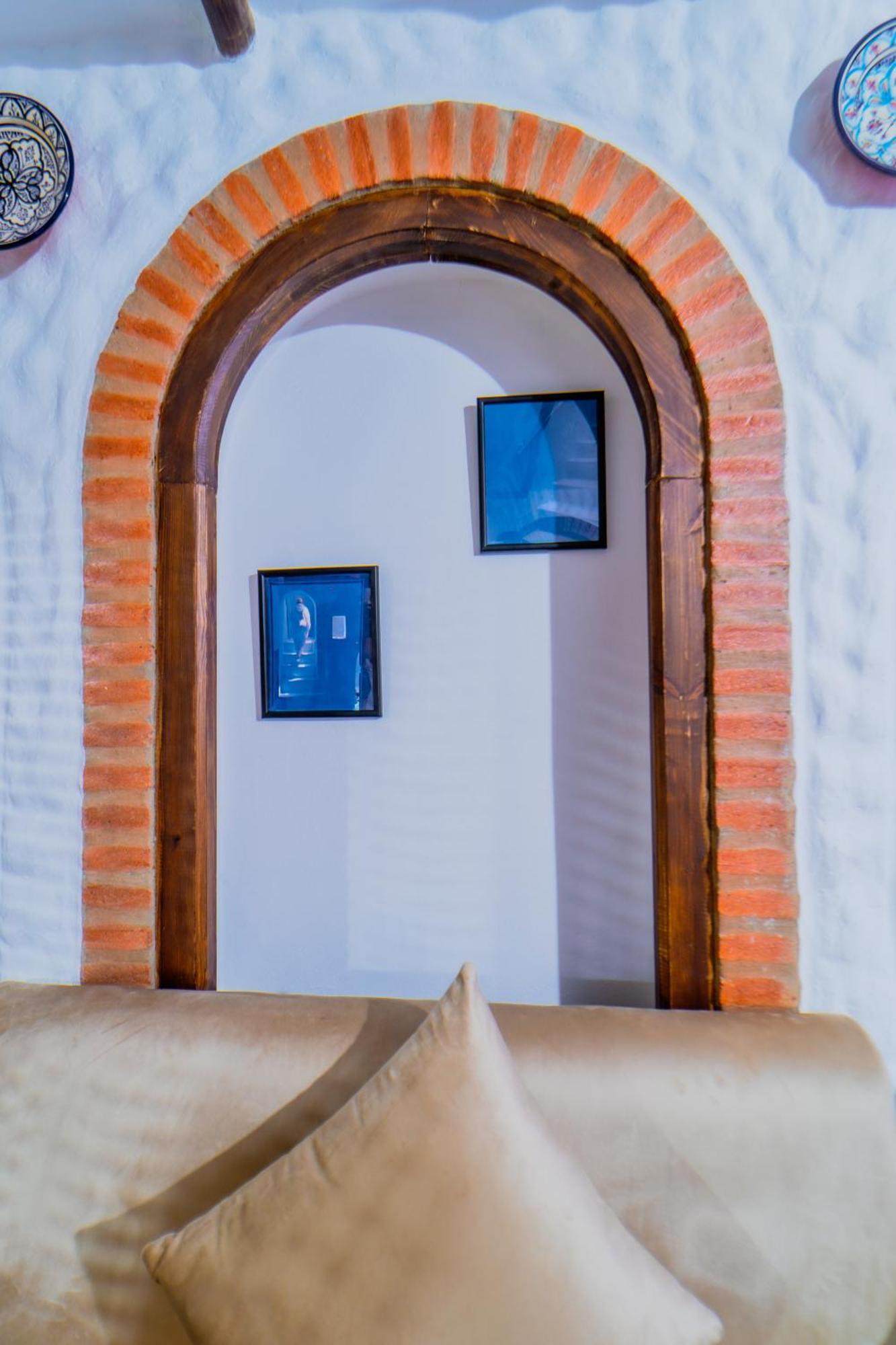 Splendid Traditioanal House In The Main Square Apartment *