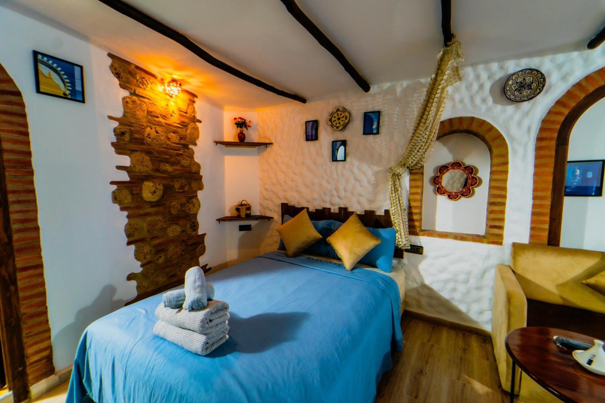 Splendid Traditioanal House In The Main Square Apartment Chefchaouen